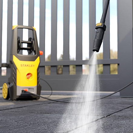 Мийка високого тиску STANLEY SXPW24BX-E з насадкою для патіо (2400 W, 170 bar, 500 л/год) - 3