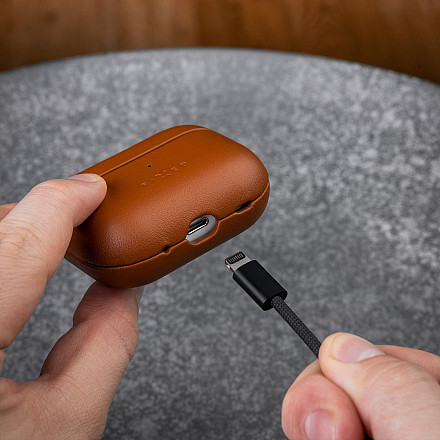 Fixed | Etui na słuchawki douszne z obsługą MagSafe | Apple AirPods Pro 2/Pro 2 (USB-C) | Brązowy | Skóra - 4