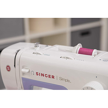 Singer Sewing Machine Simple 3232 Number of stitches 32 Number of buttonholes 1 White - 5