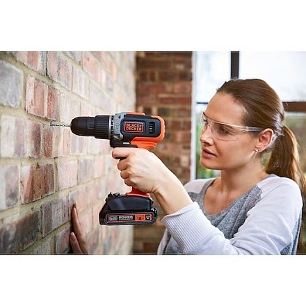BLACK & DECKER Cordless Drill/Driver with 2.0 Ah/4.0 Ah Battery - 6