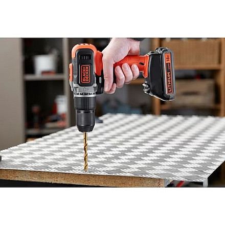 BLACK & DECKER Cordless Drill/Driver with 2.0 Ah/4.0 Ah Battery - 2