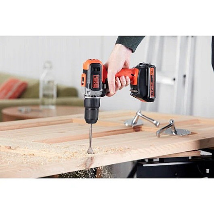 BLACK & DECKER Cordless Drill/Driver with 2.0 Ah/4.0 Ah Battery - 4