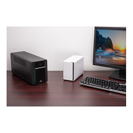 Schneider Electric 1600 VA | 900 W - 6